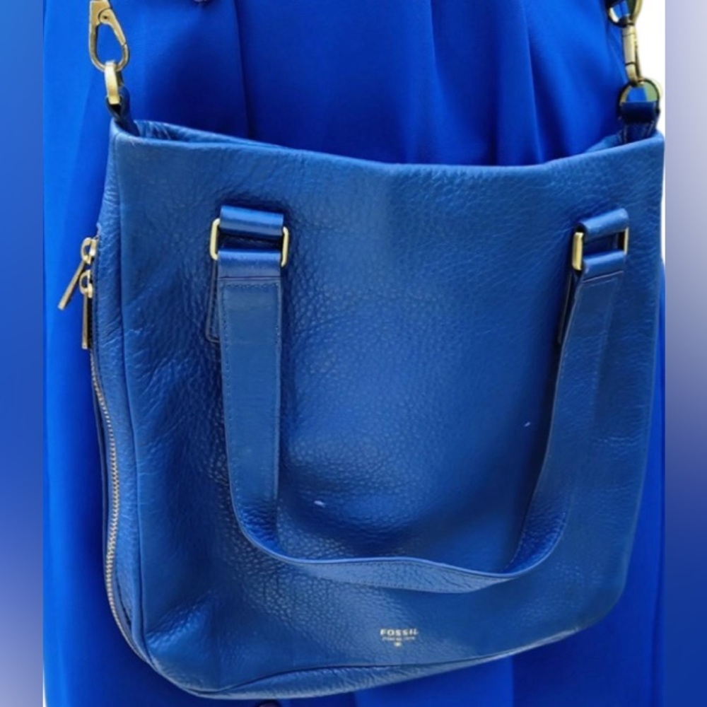Fossil Preston crossbody in blue, EUC